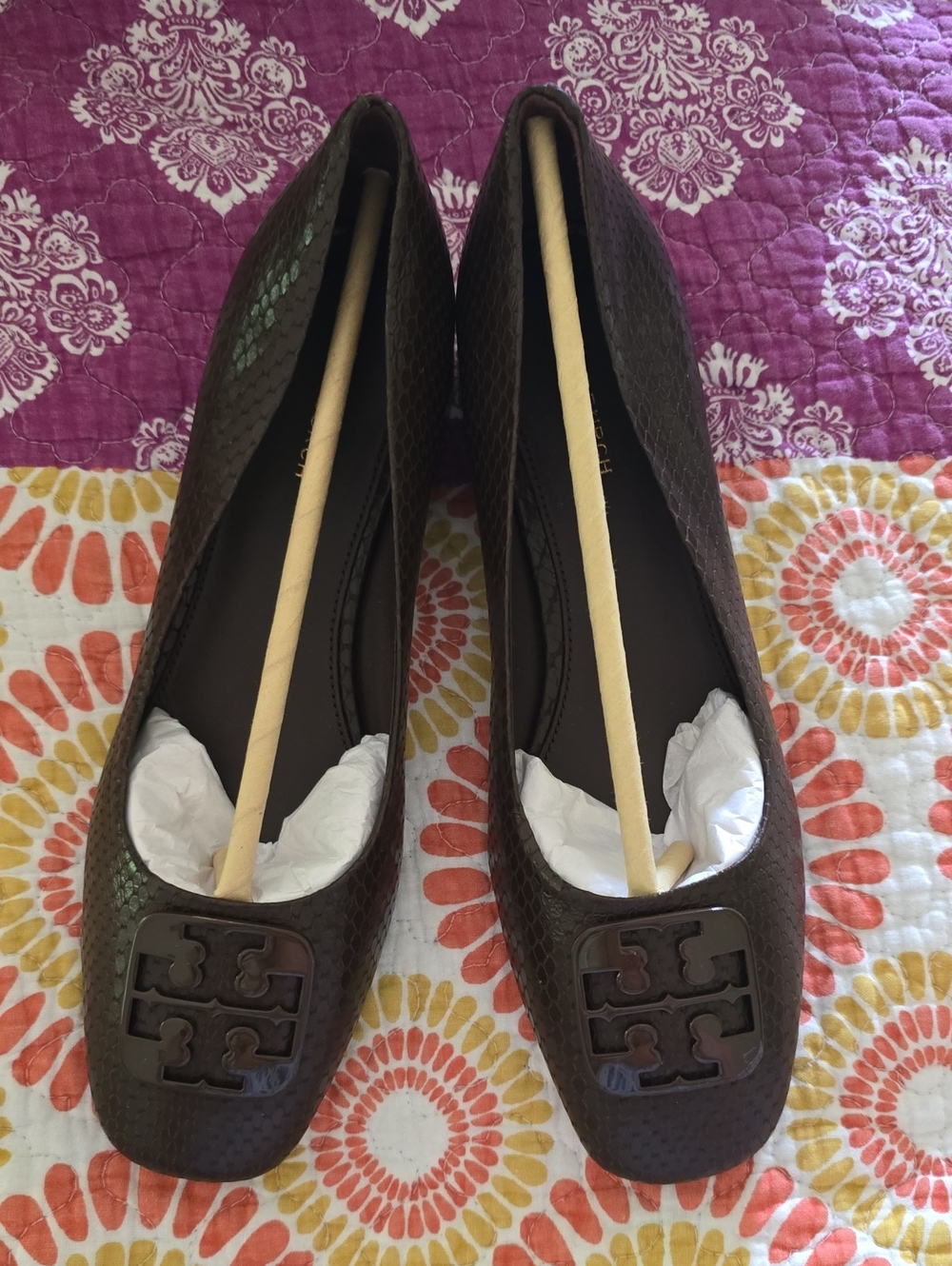 NIB Tory Burch Chocolate Brown Georgia Low Heel Pumps